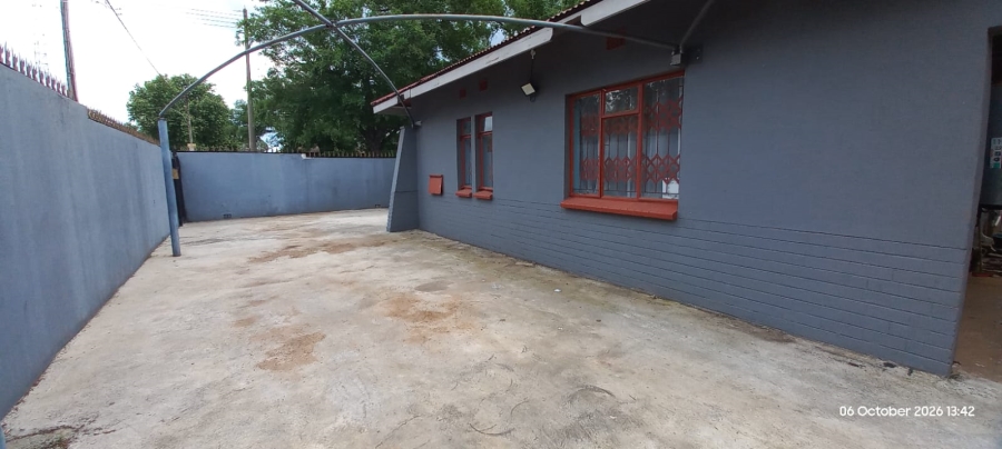 6 Bedroom Property for Sale in Pienaarsdorp North West